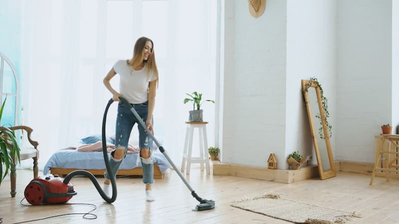 Aspirateur Balai vs Robot Aspirateur : Lequel Choisir en 2026 ?